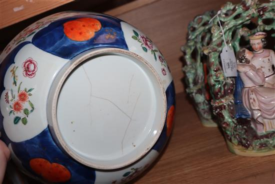 A Chinese bowl and a Chinese Imari bowl largest diameter 28cm